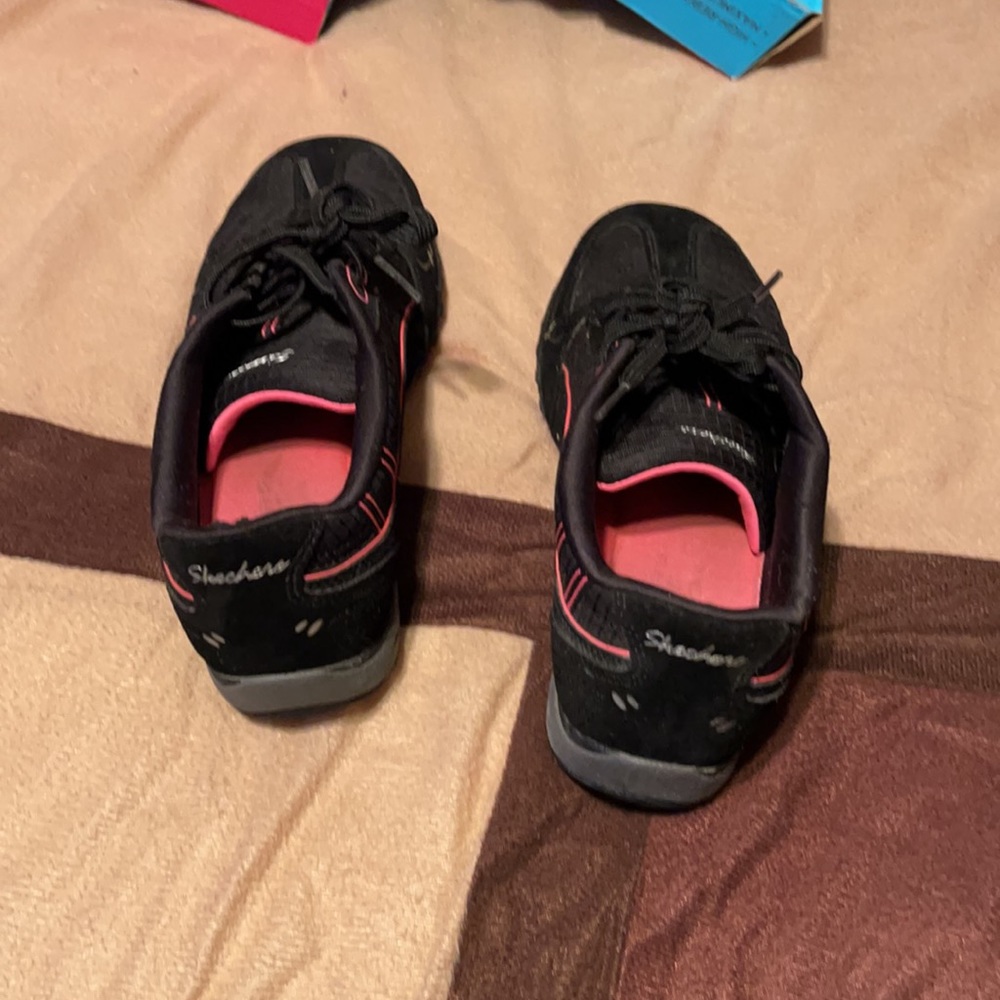 Shoes - Picture 3 of 4